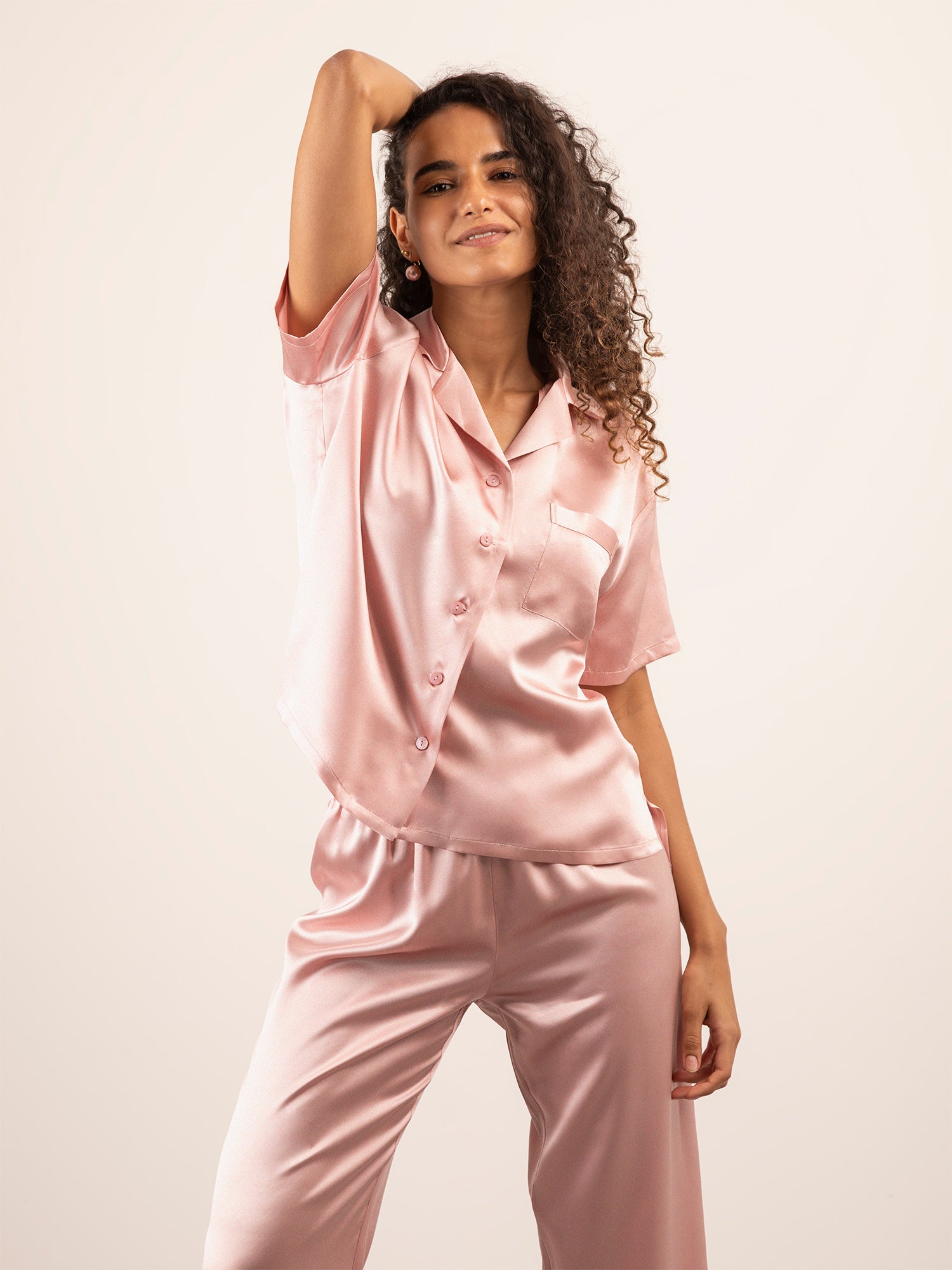 Camicia Morbida in Seta a Manica Corta con Collo Revers