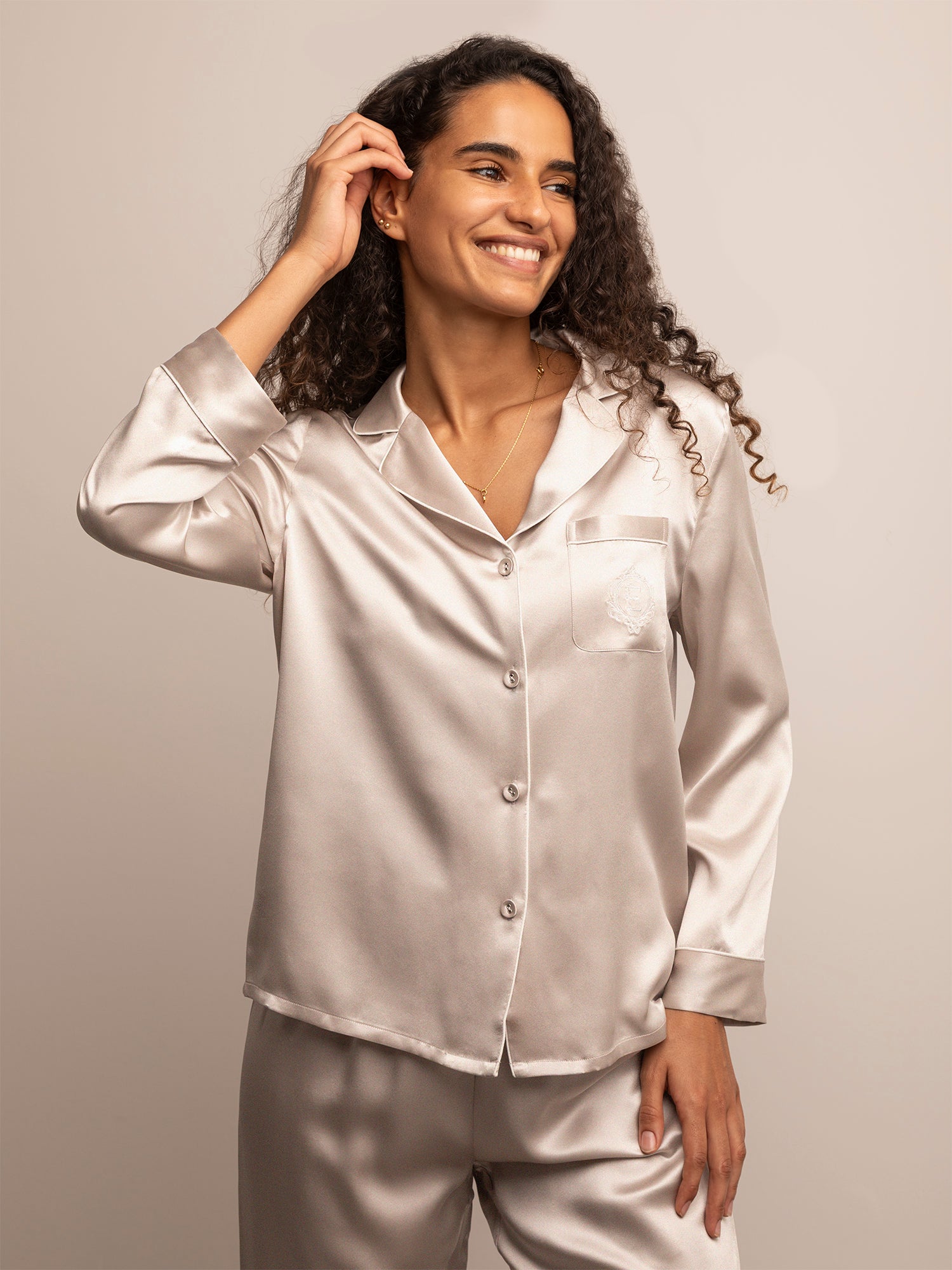 Camicia a Manica Lunga in Seta con Ricamo e Profili Colore - Grigio Perla