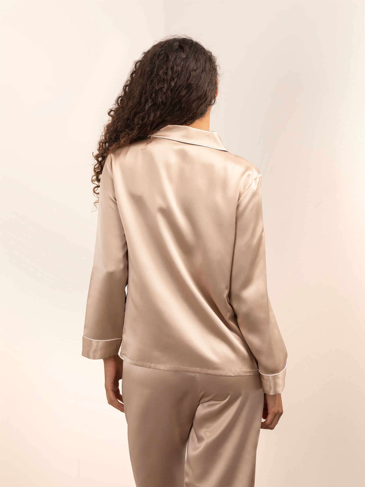 Camicia a Manica Lunga in Seta con Ricamo e Profili Colore - Tortora