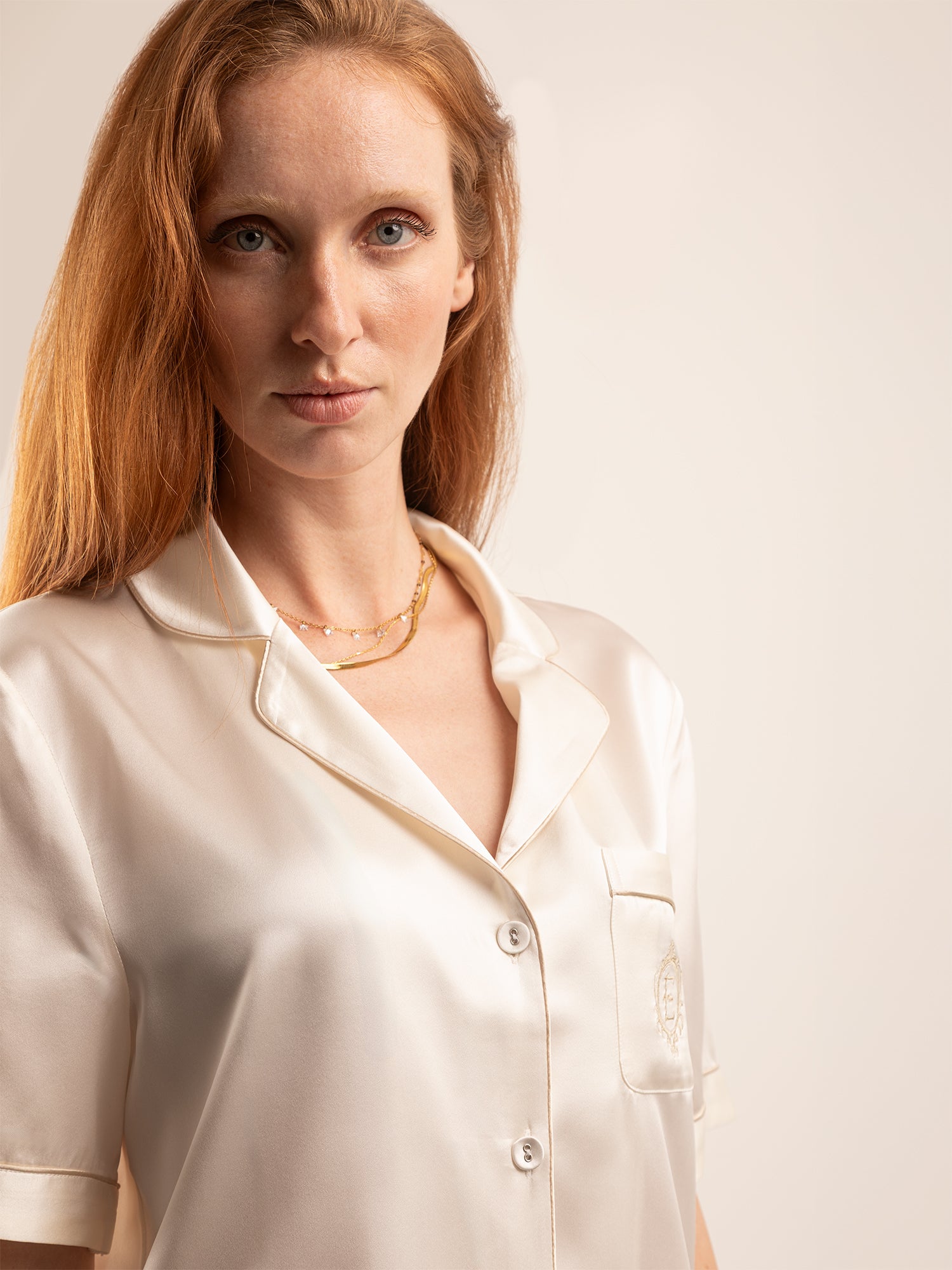 Camicia a Manica Corta in Seta con Ricamo e Profili Colore - Bianco Naturale