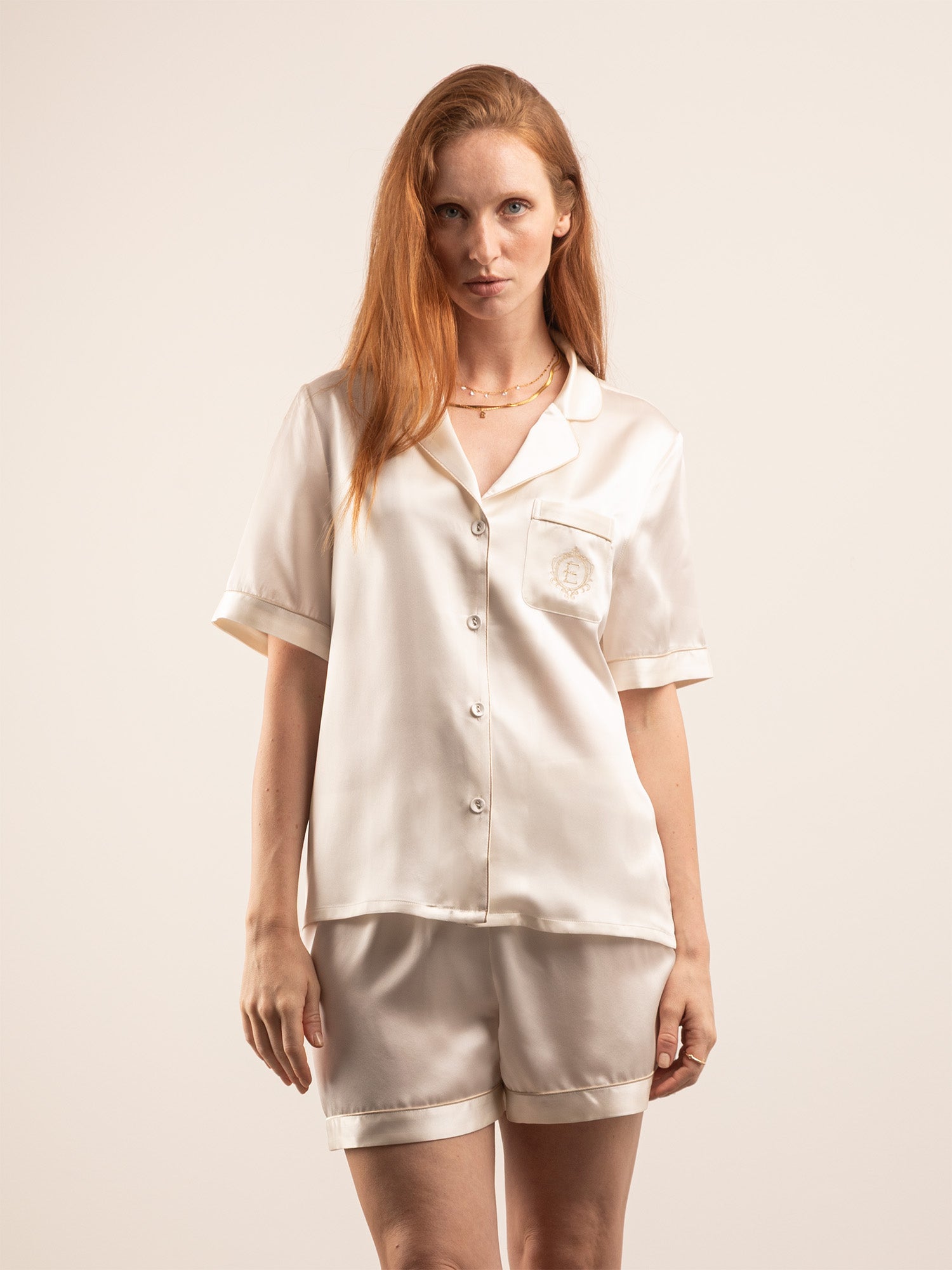 Camicia a Manica Corta in Seta con Ricamo e Profili Colore