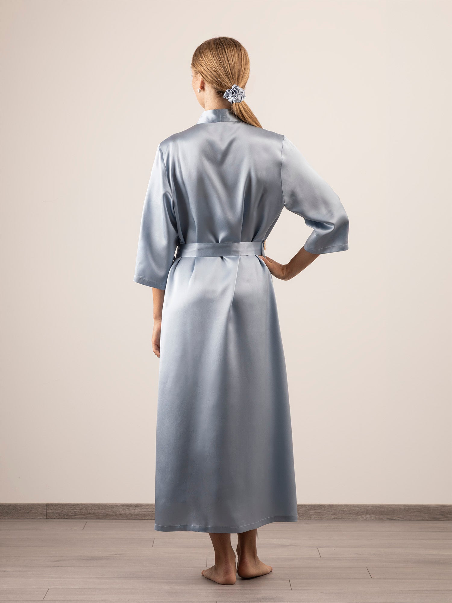 Kimono Lungo in Seta con Cintura - Azzurro Polvere