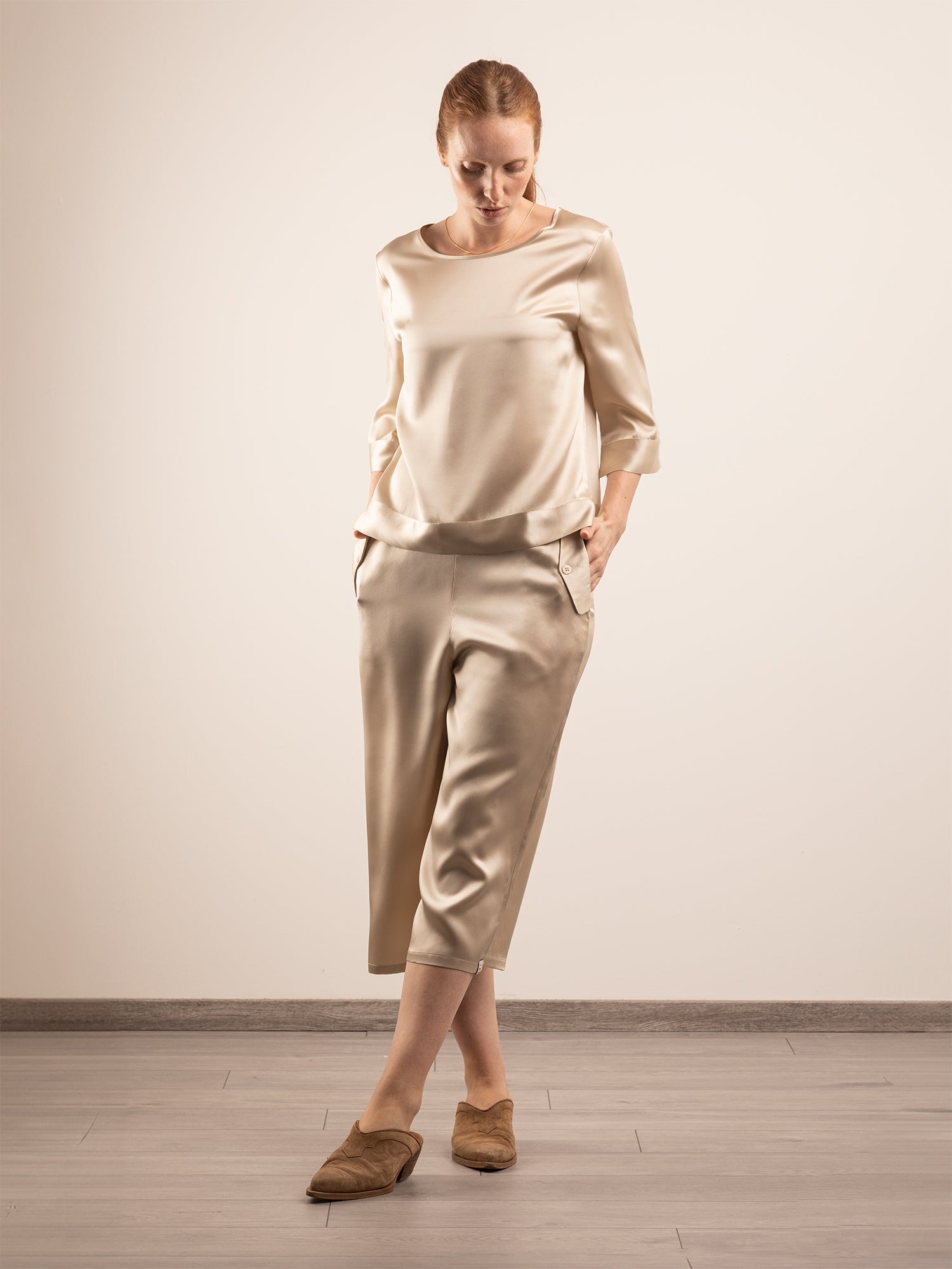 T-shirt Morbida in Seta con Bande - Champagne