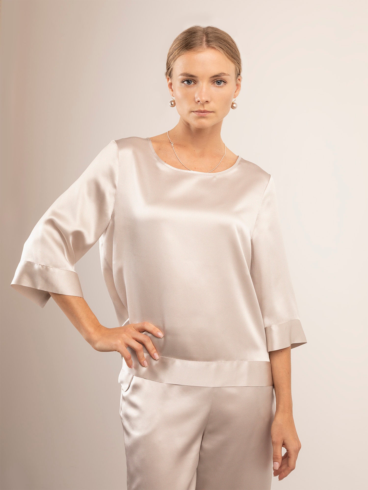 T-shirt Morbida in Seta con Bande