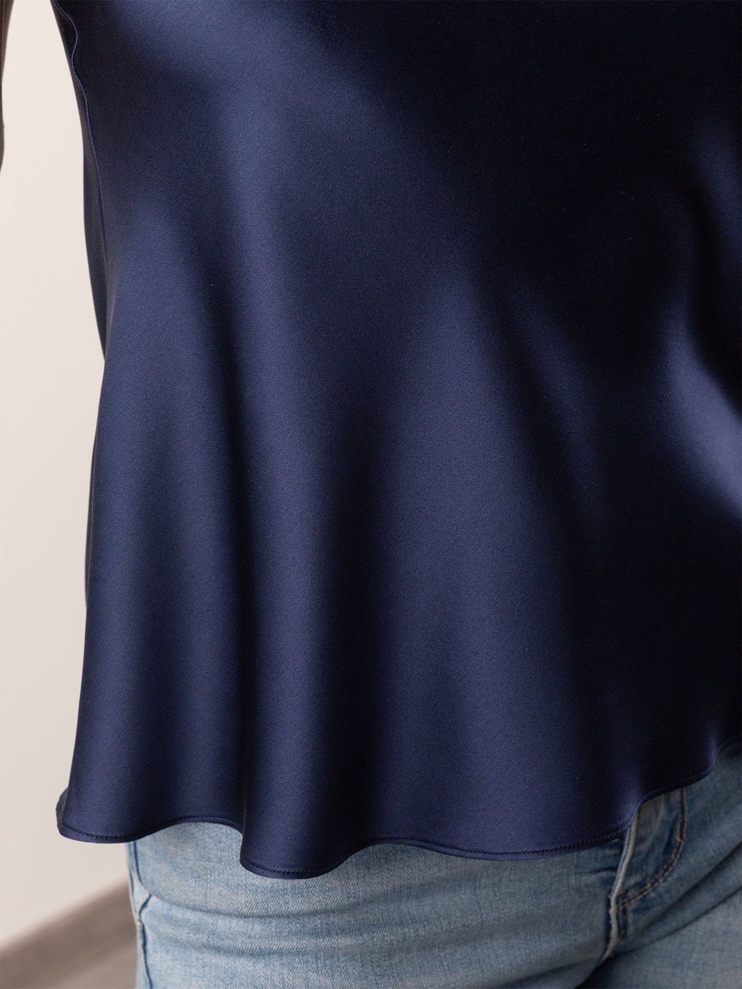 Top in Seta con Spalline Incrociabili - Blu Notte