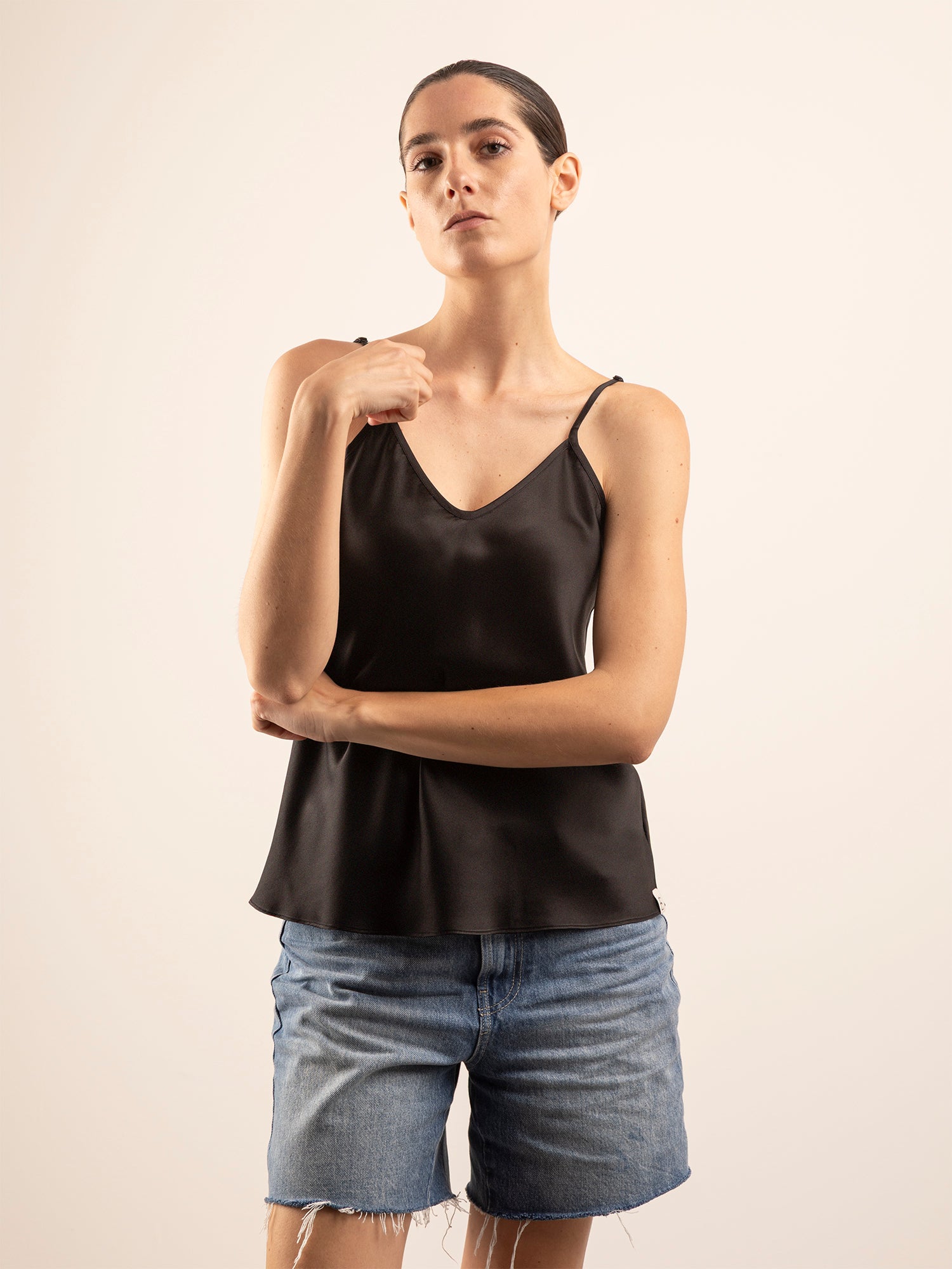 Top in Seta con Spalline Incrociabili - Nero Onice